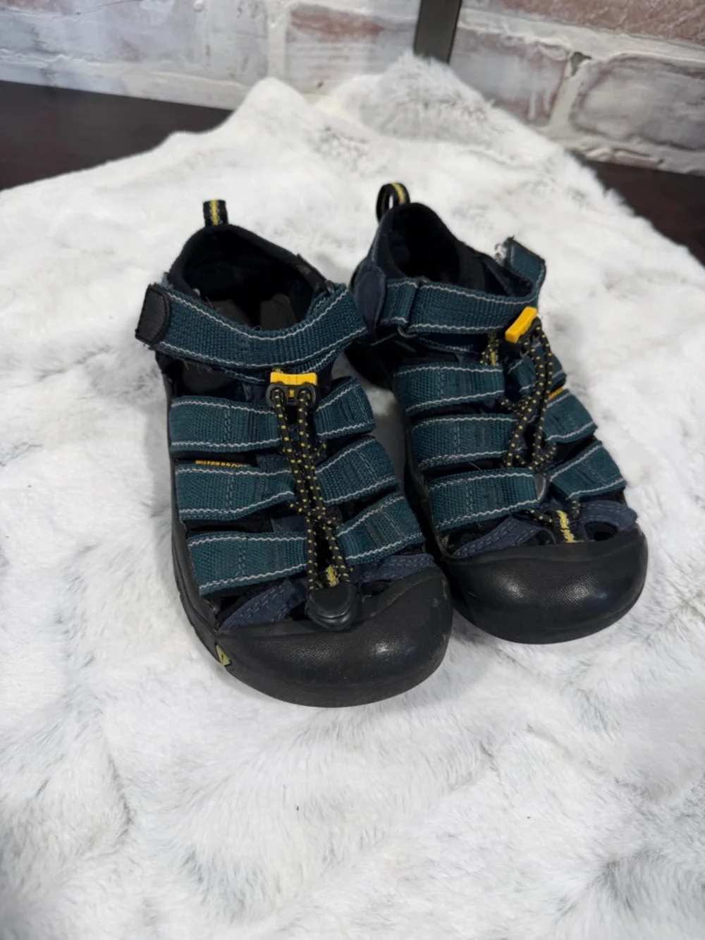 Kids Outdoor Sport Sandals - Dark Teal with Yellow Accents youth size 2